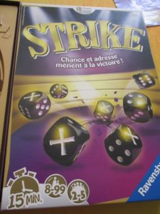 Strike : le jeu de lancer de dés. - Dystopeek